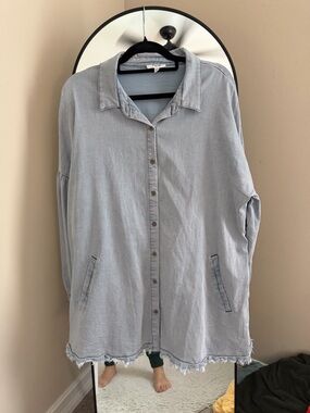 Fate Light Blue Button-Front Washed tunic Top